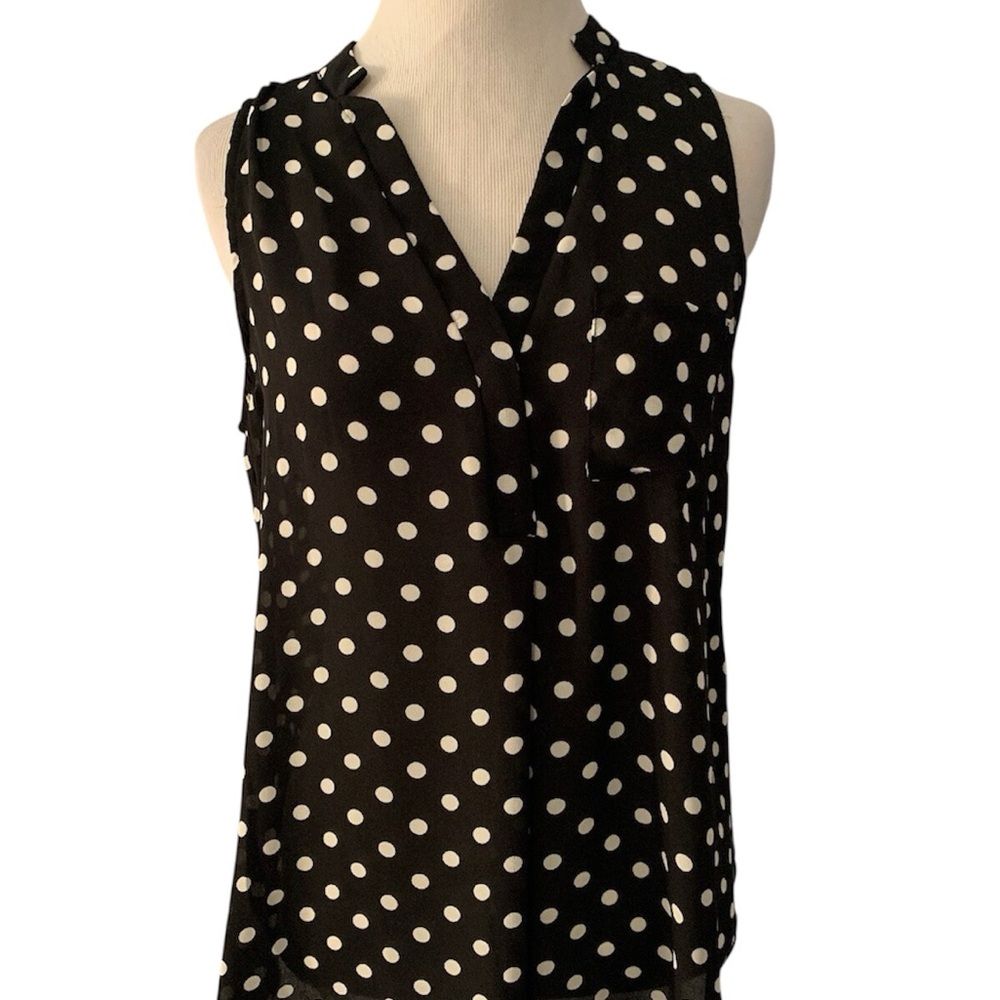 Papermoon Polka Dot V-Neck Sleeveless Blouse in Black & White Size Large